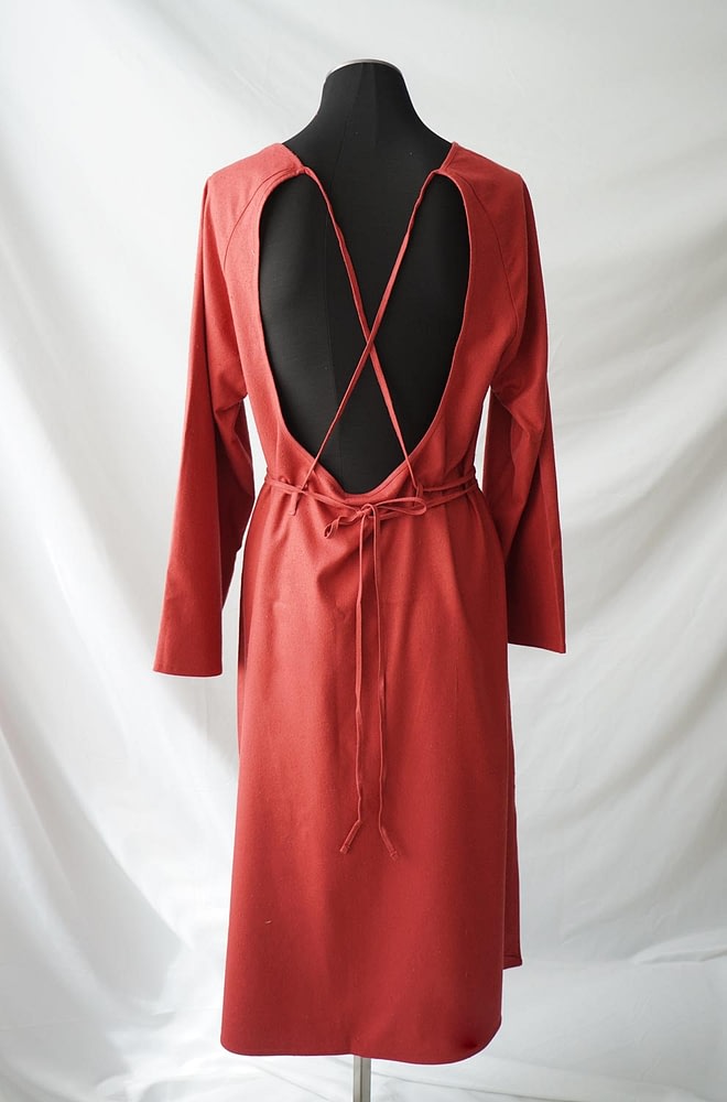 Baserange ベースレンジ Otay Longsleeve Dress Rubia Red - chic edition